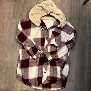 Never worn Maurices flannel! With a Sherpa hood